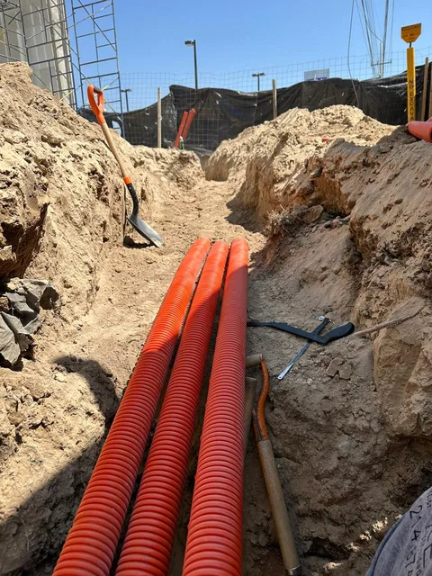 Tendido de ductos para instalaciones subterráneas.