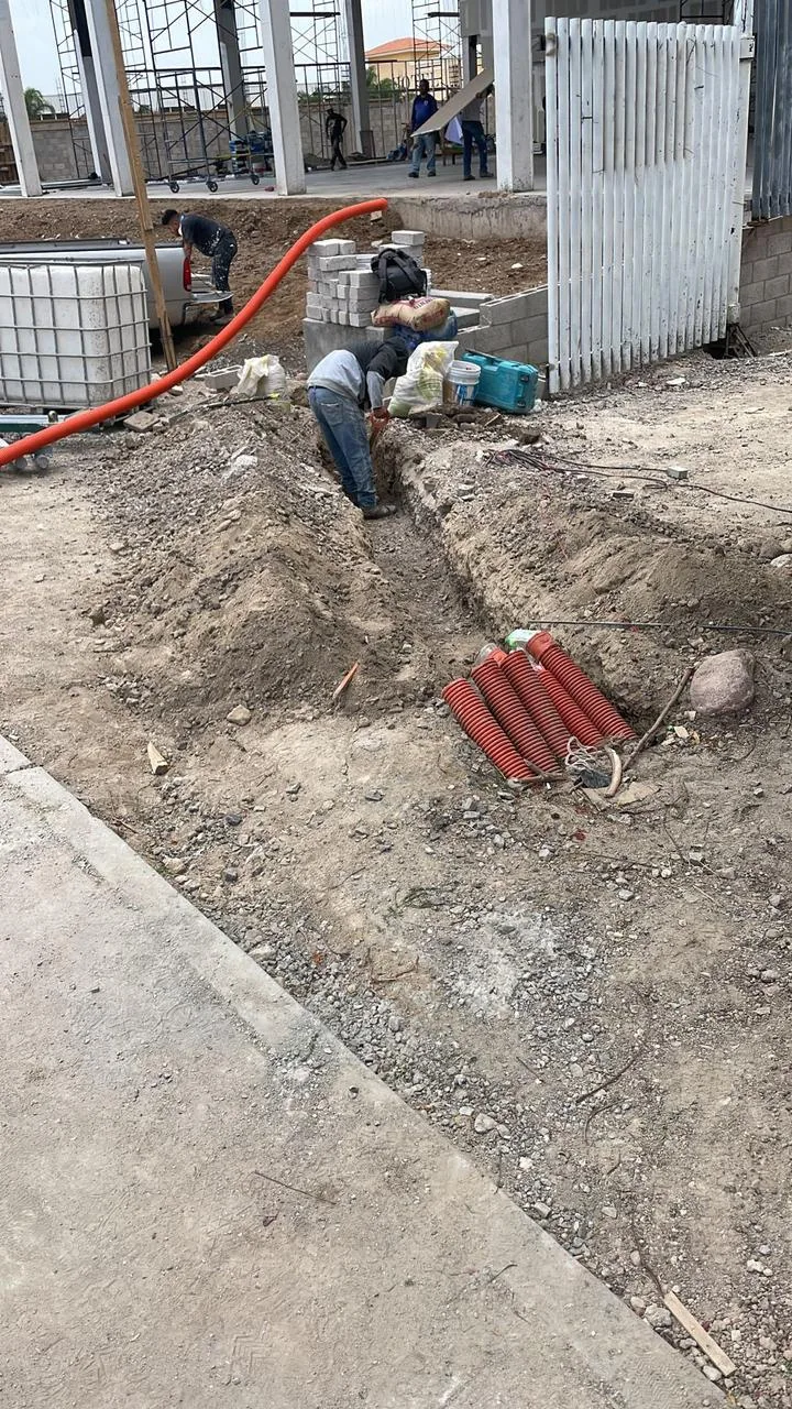 Adecuación del terreno para alojar nuevas instalaciones.